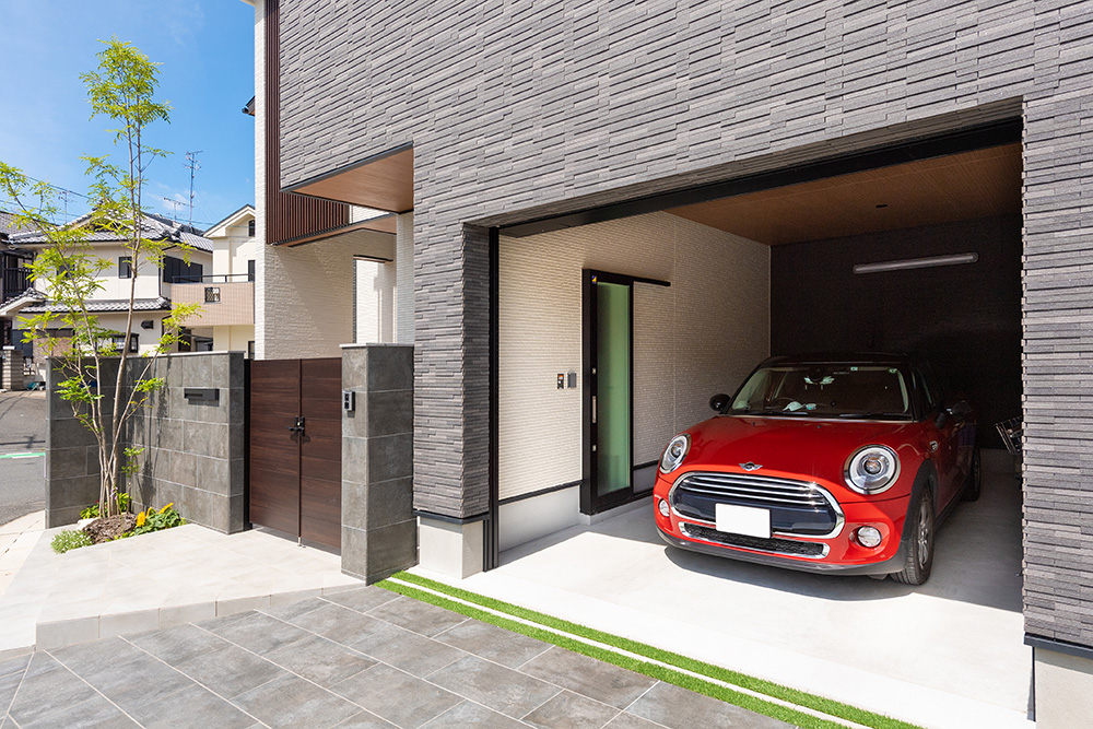 玄関・ビルトインガレージ