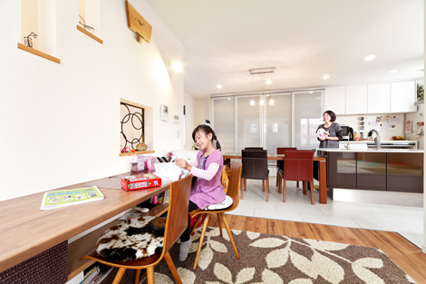 リビングの一角にしつらえたスタディスペース